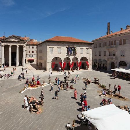 Augustus Forum View PUY Eksteriør bilde